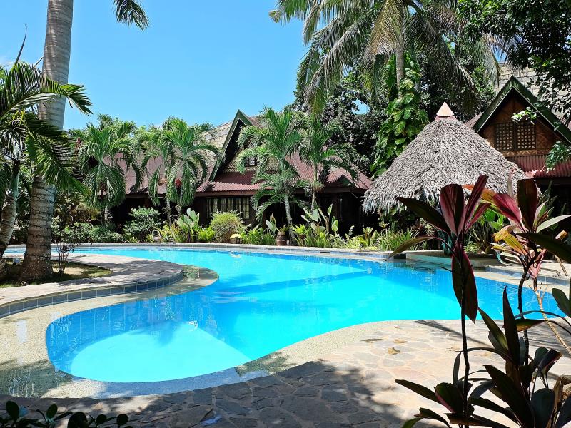 Alona Tropical Beach Resort