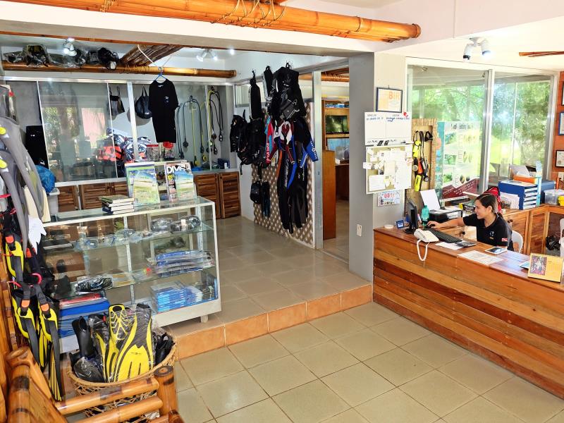 Alona Tropical Beach Resort