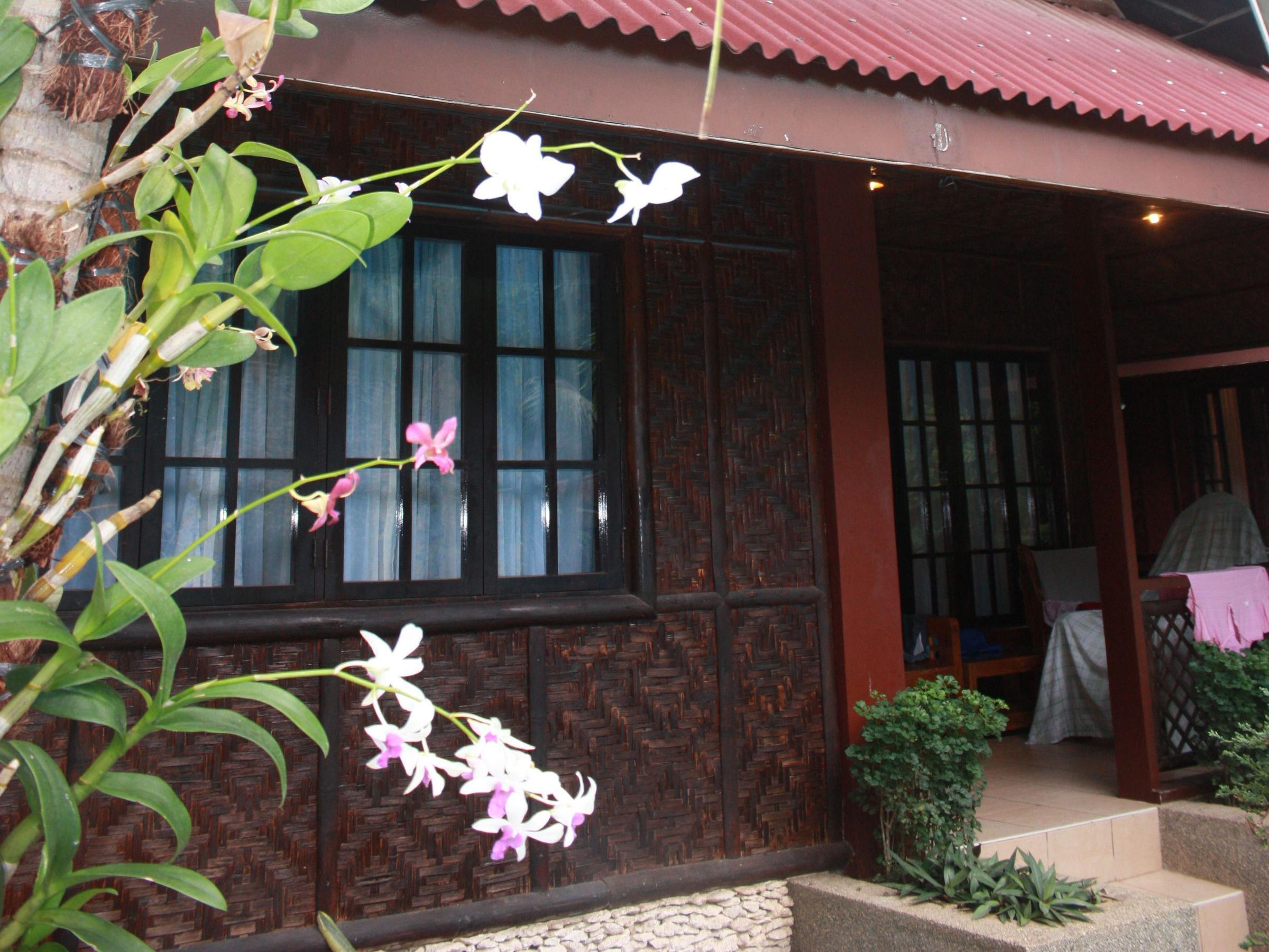 Alona Tropical Beach Resort