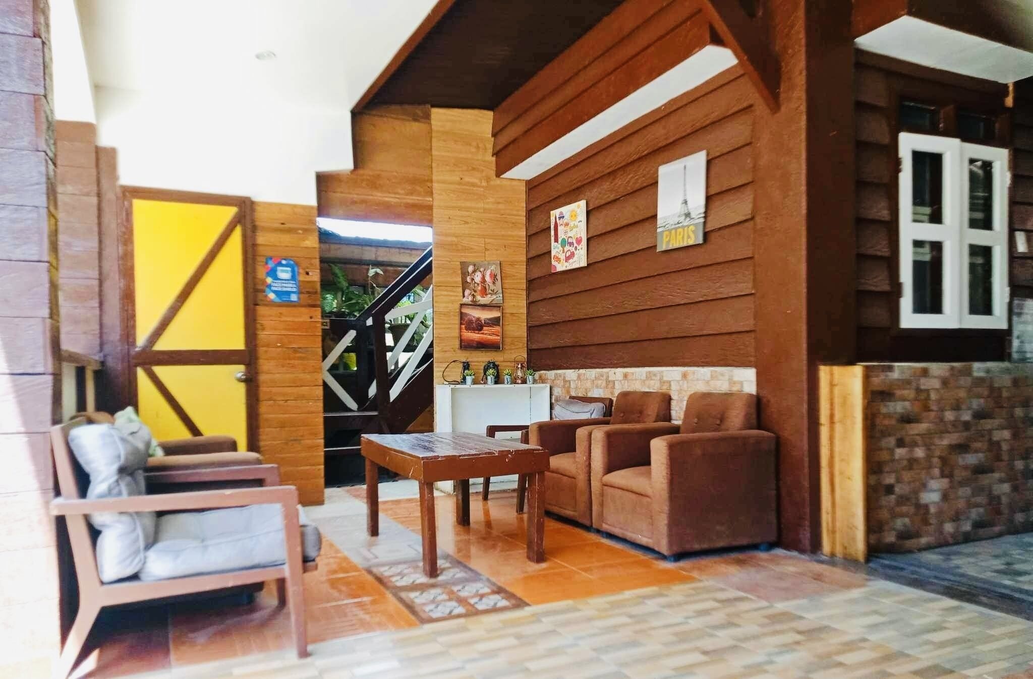 Anaya Inn & Restobar