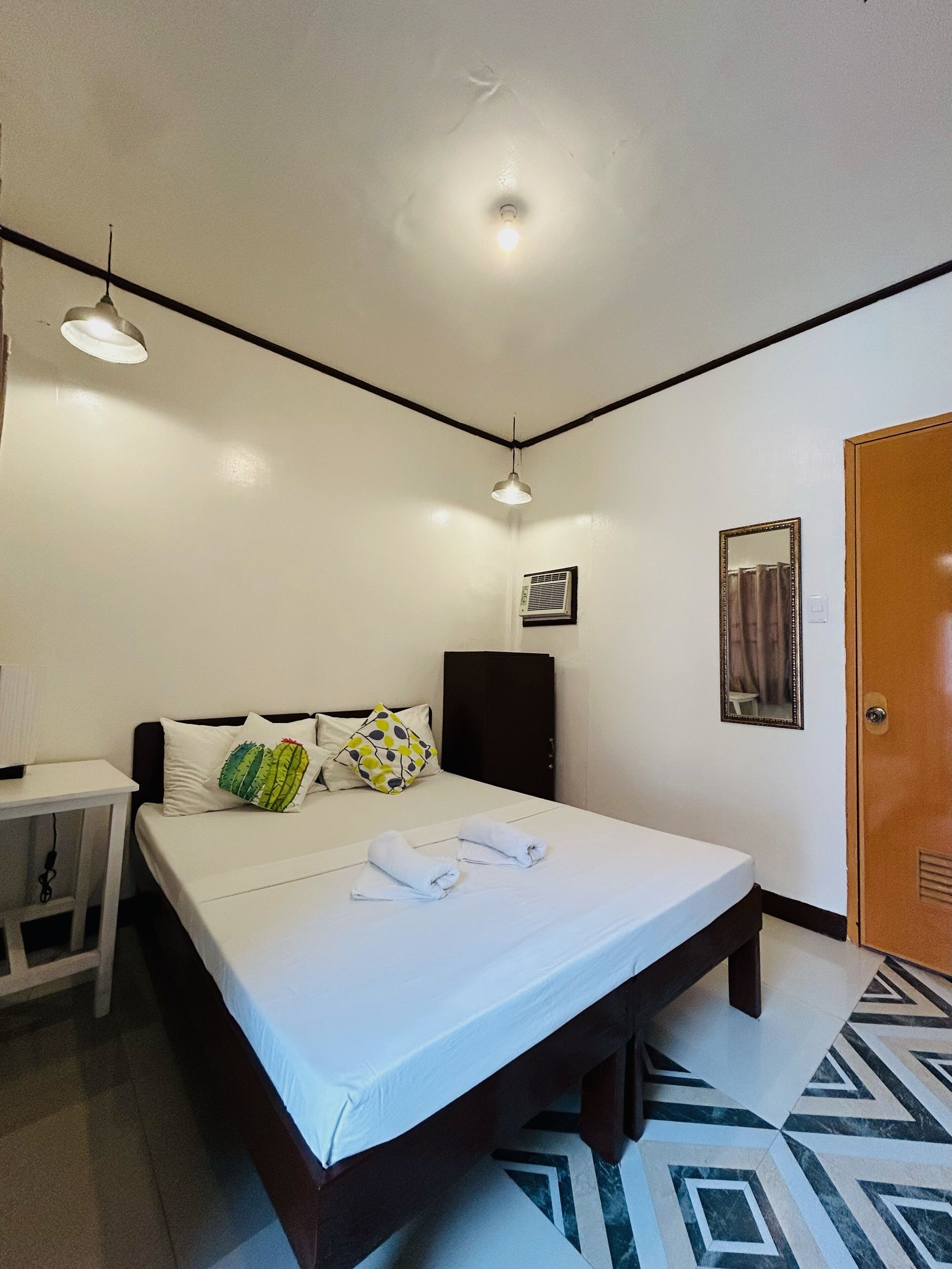 Anaya Inn & Restobar
