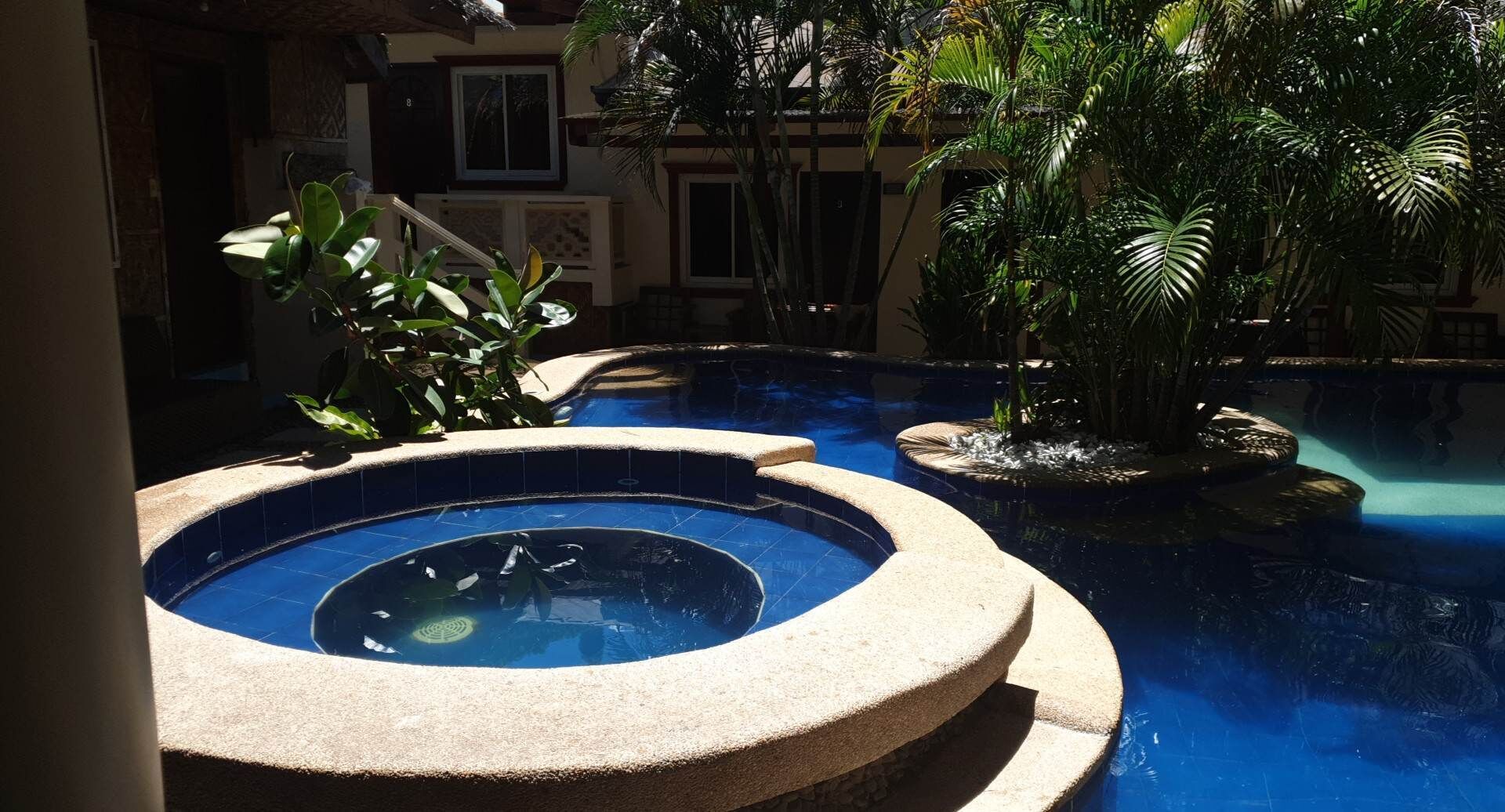 Birdwatchers Beachfront Hotel Panglao
