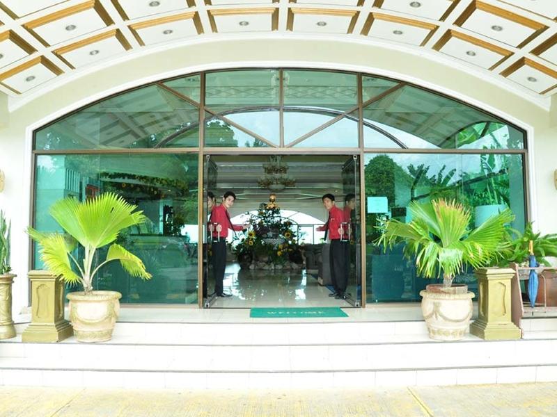 Bohol Plaza Resort and Restaurant