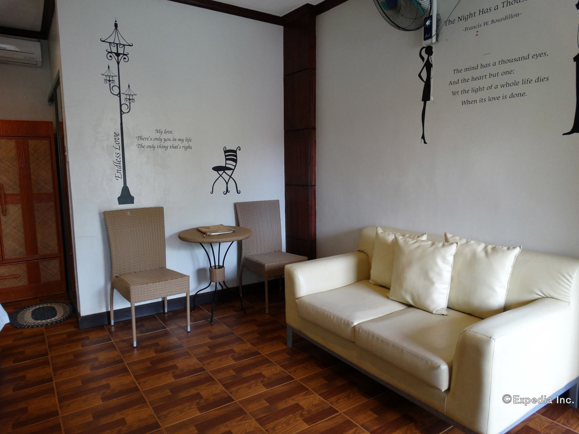 Bohol Wonderlagoon Resort