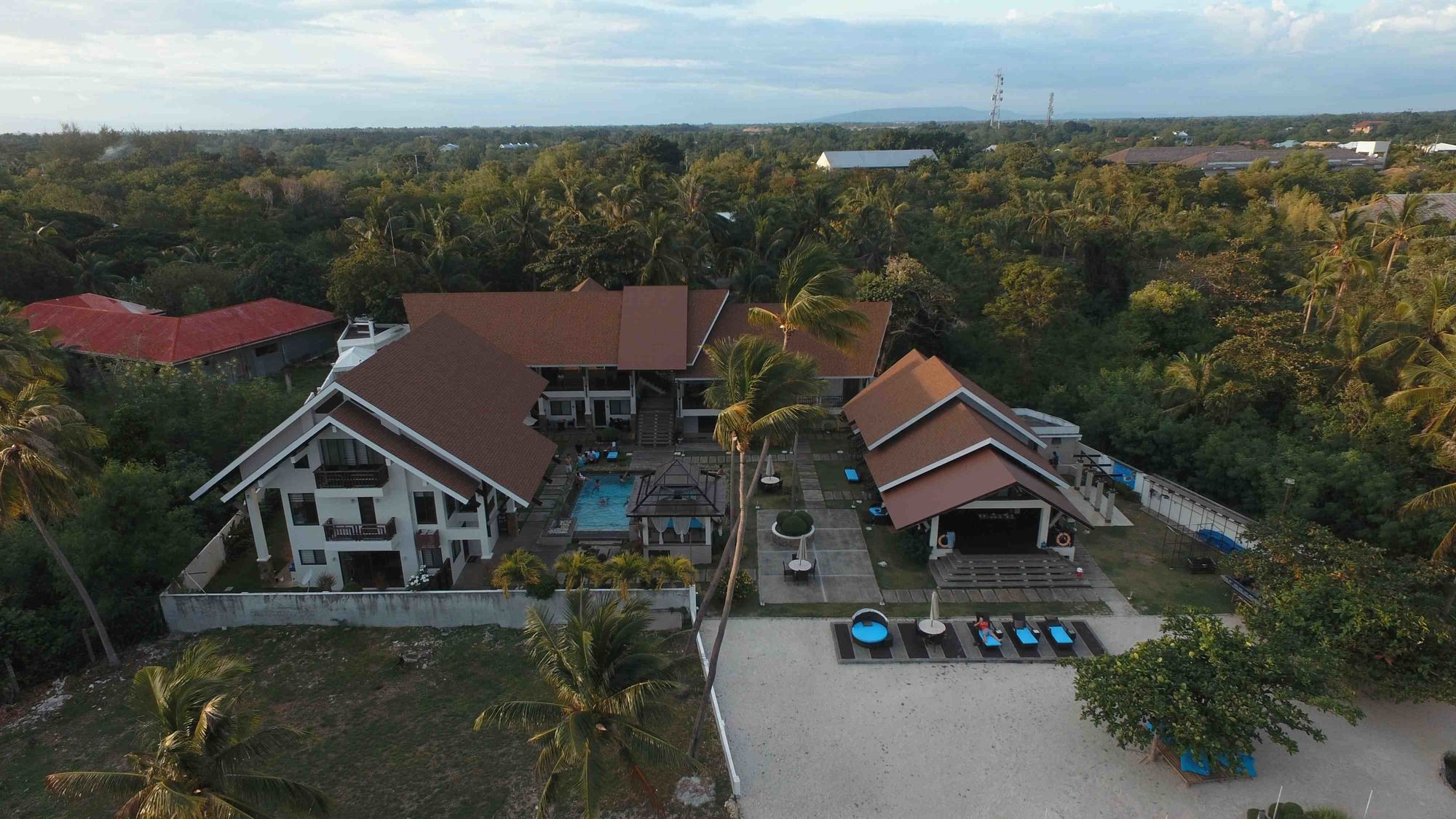 Dive Thru Scuba Resort