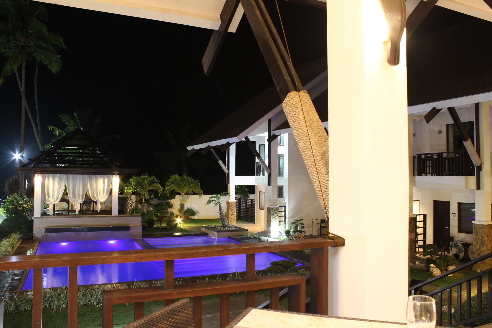 Dive Thru Scuba Resort