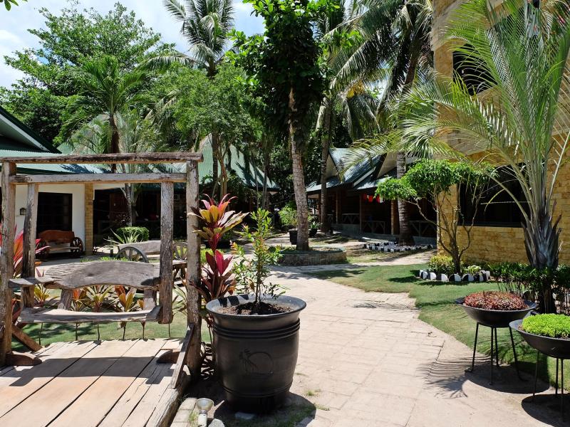 Dumaluan Beach Resort