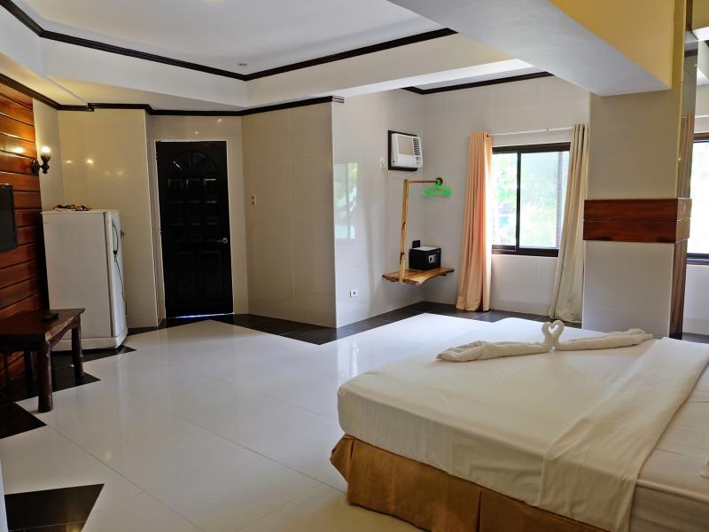 Dumaluan Beach Resort