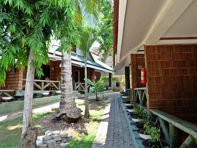 Dumaluan Beach Resort