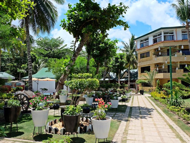 Dumaluan Beach Resort