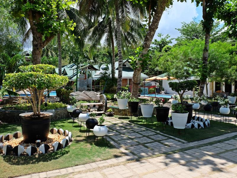 Dumaluan Beach Resort