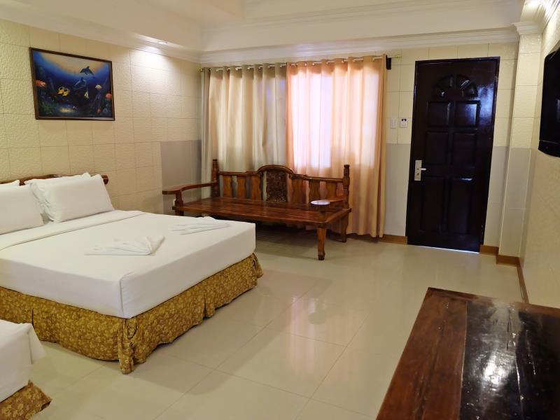 Dumaluan Beach Resort
