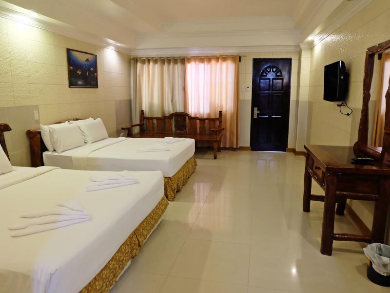 Dumaluan Beach Resort