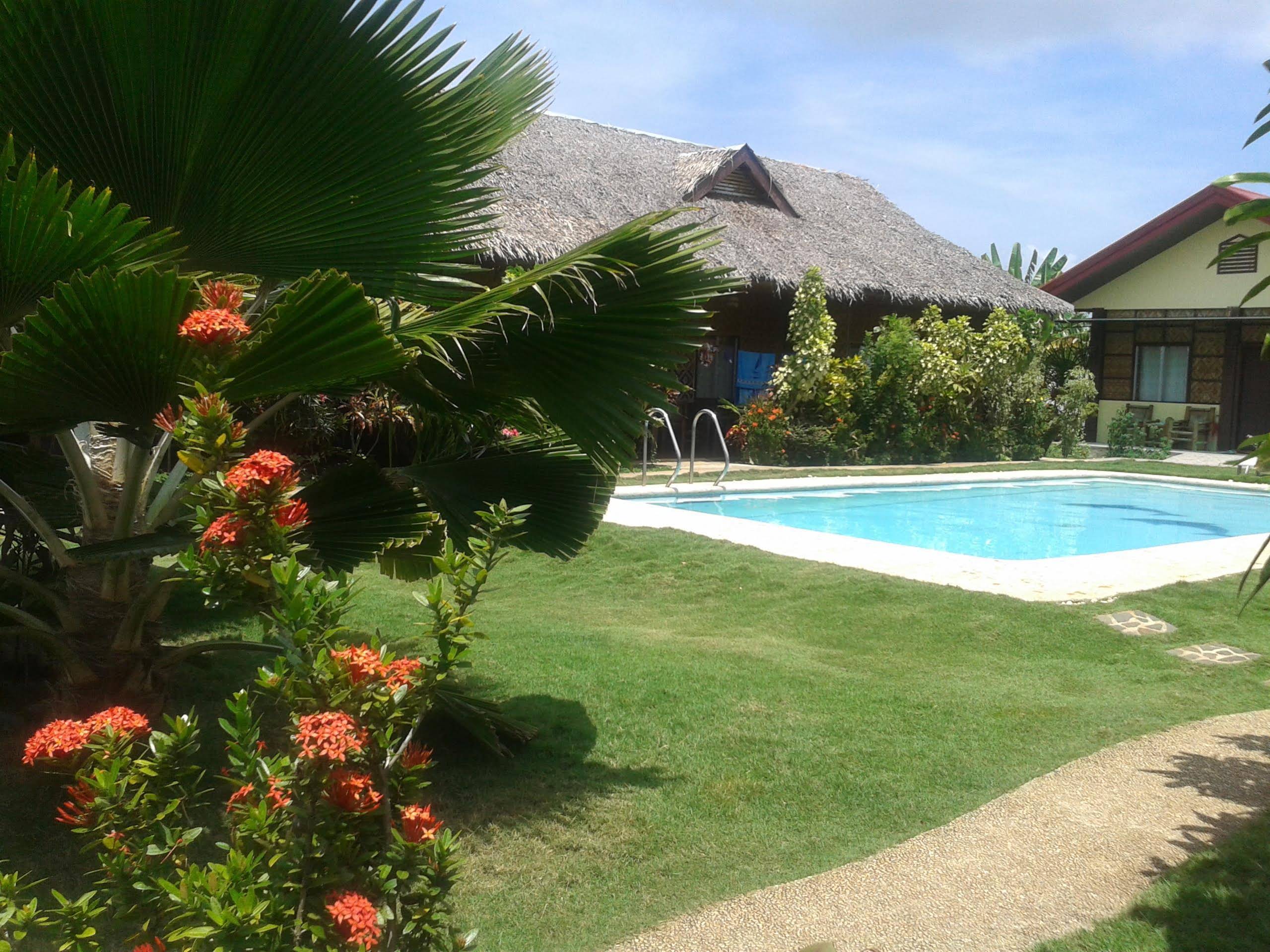 Evelyn Resort