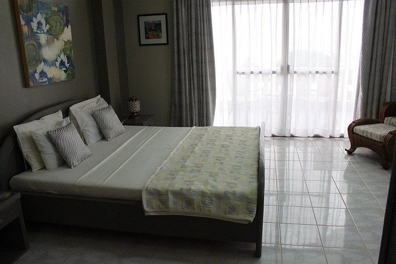 Linaw Beach Resort