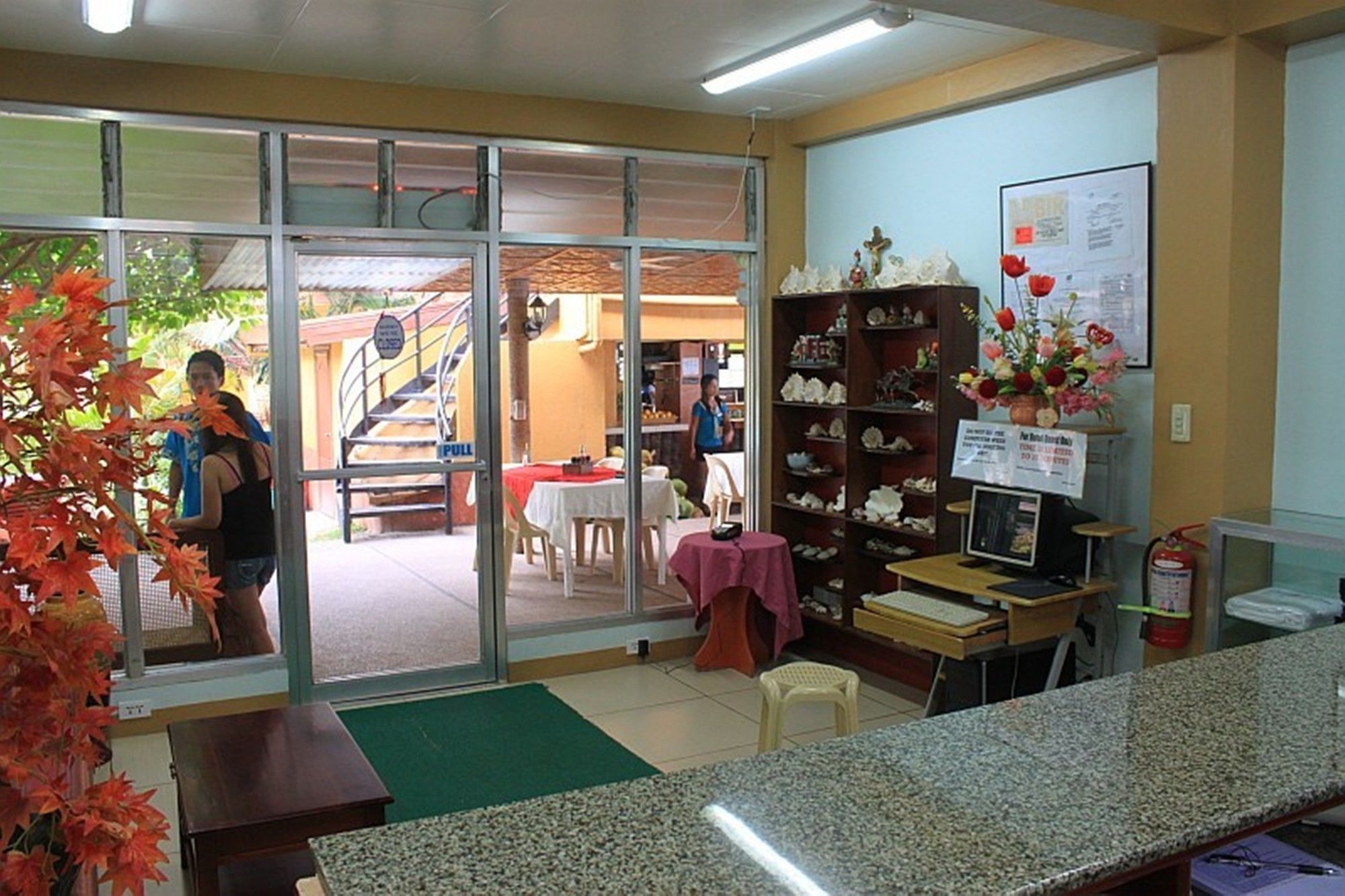 Lost Horizon Beach Dive Resort