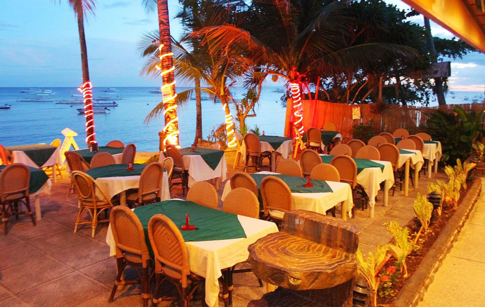 Lost Horizon Beach Dive Resort