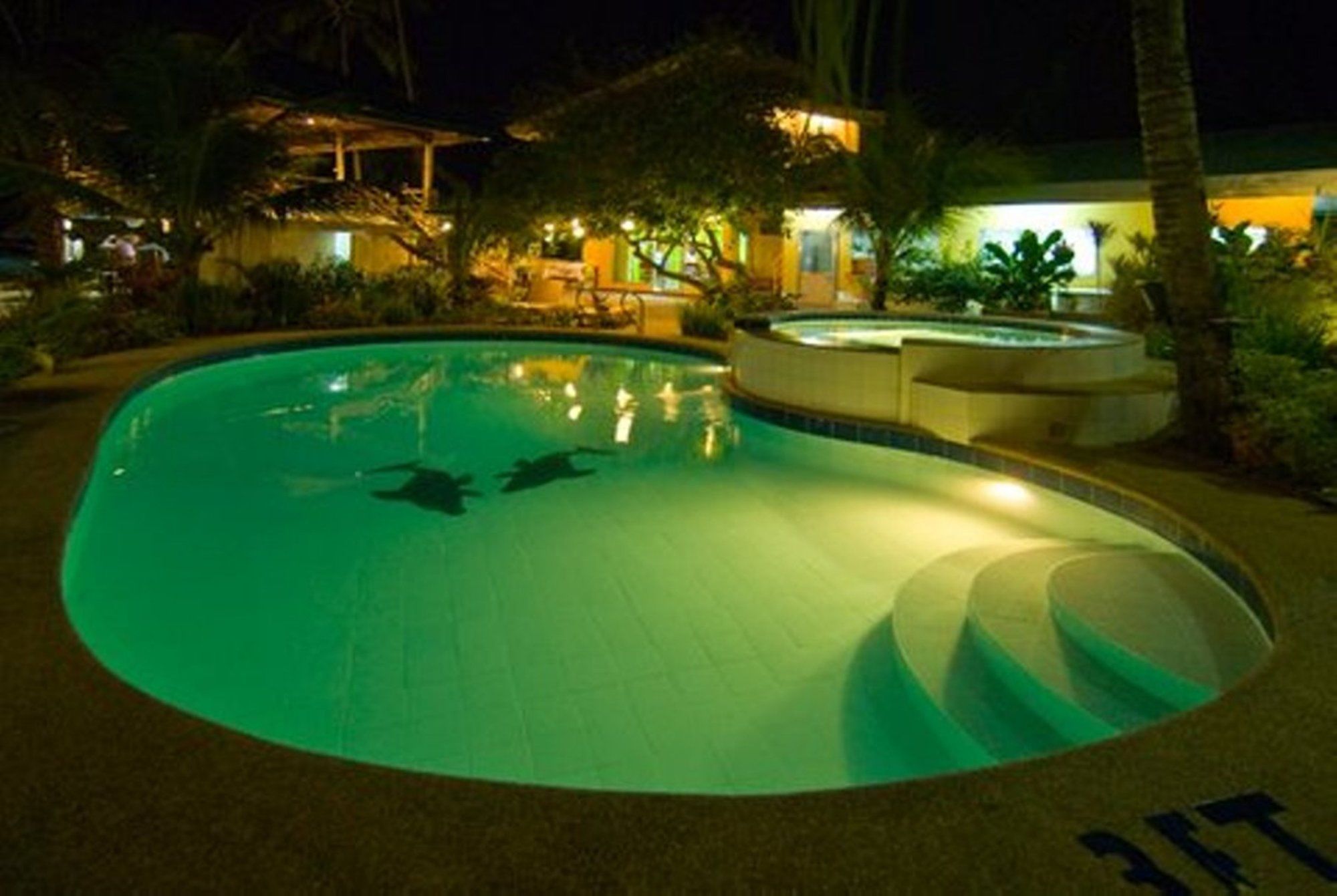 Lost Horizon Beach Dive Resort