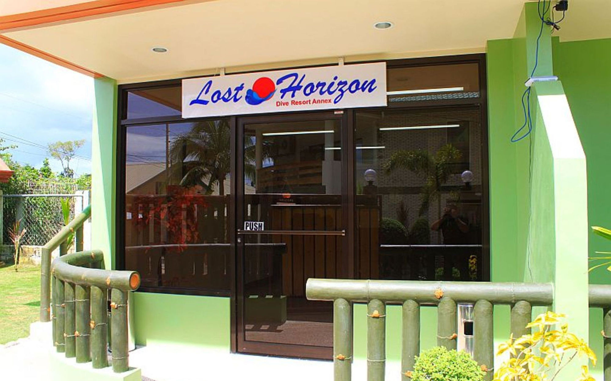 Lost Horizon Dive Resort Annex