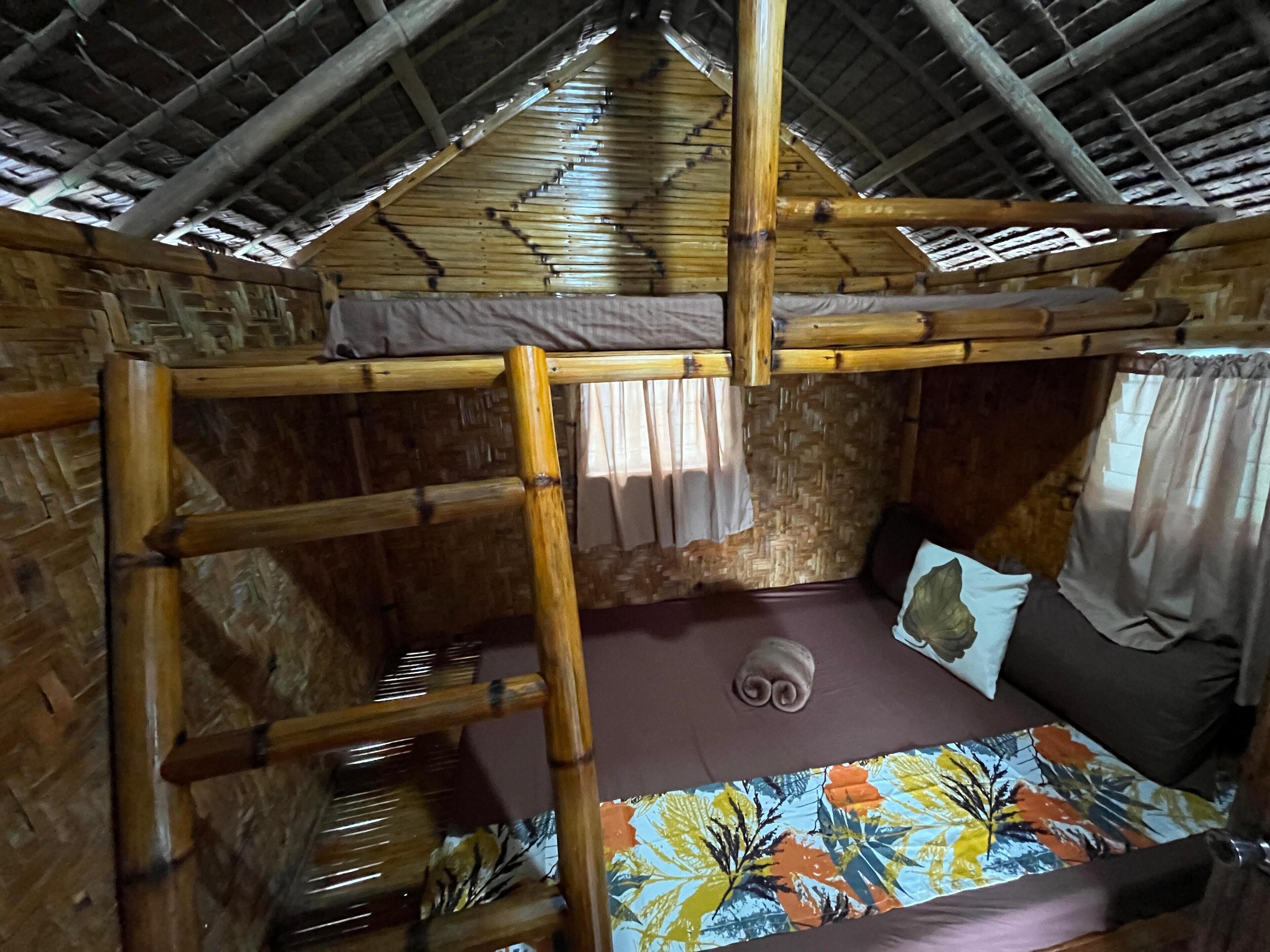 On Board Panglao Beach Hostel and Resort