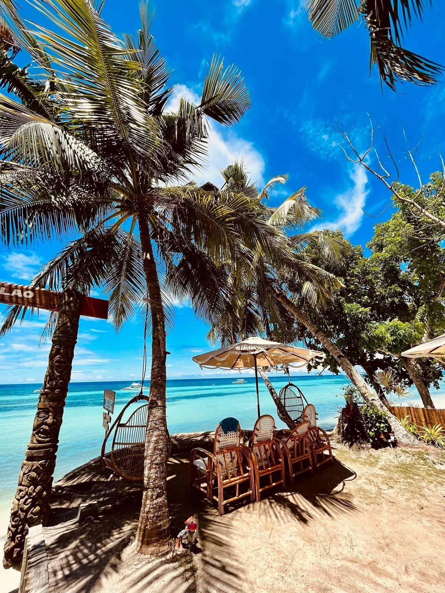 On Board Panglao Beach Hostel and Resort