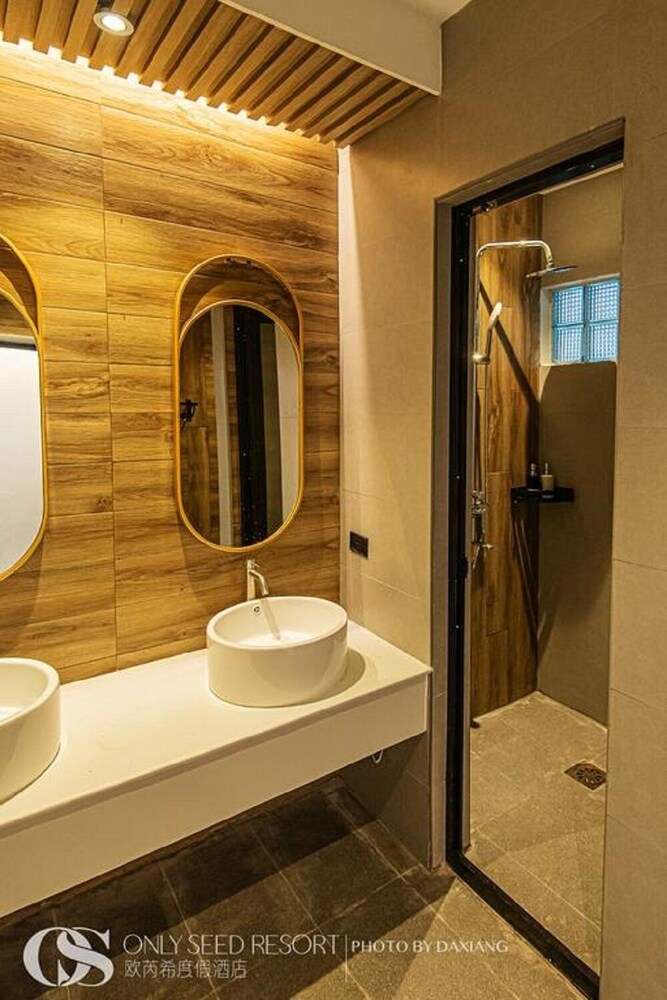 Only Seed Resort