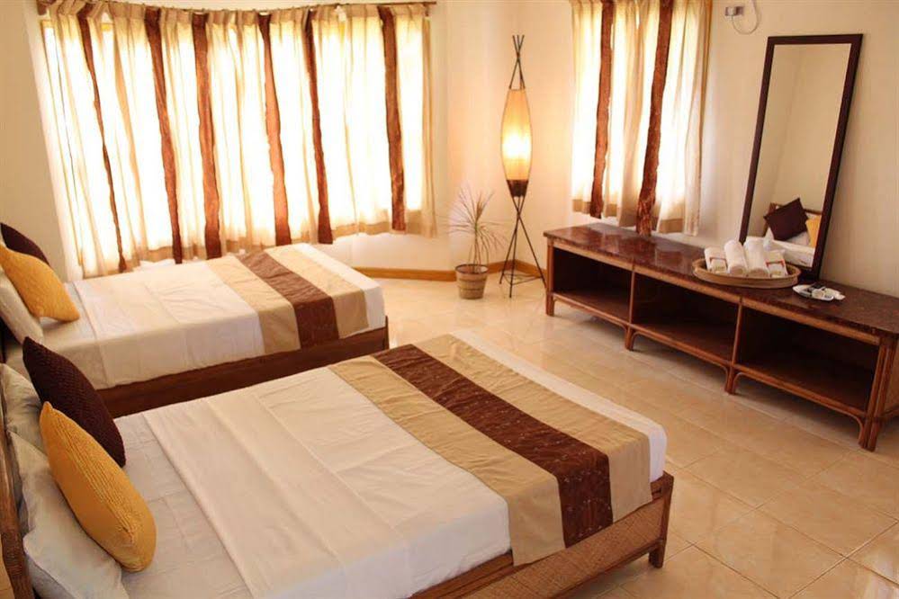 Palms Cove Resort
