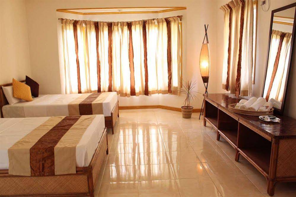 Palms Cove Resort