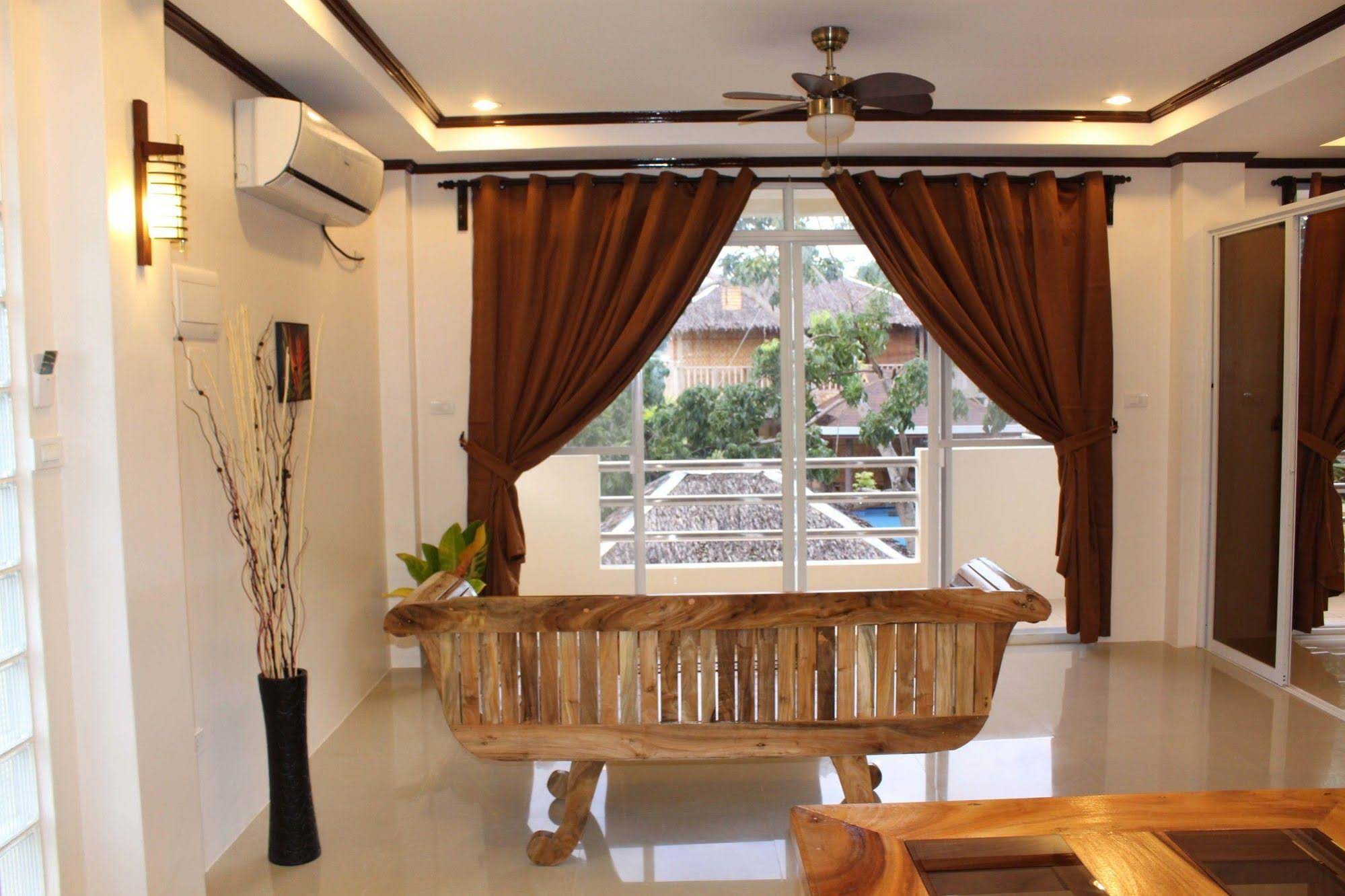 Palms Cove Resort