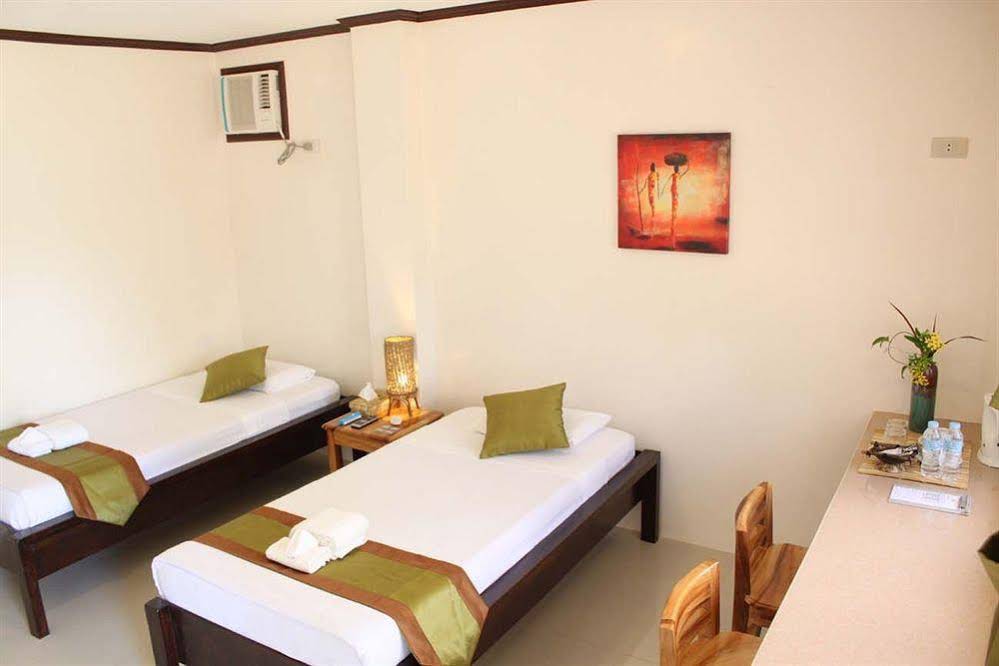 Palms Cove Resort