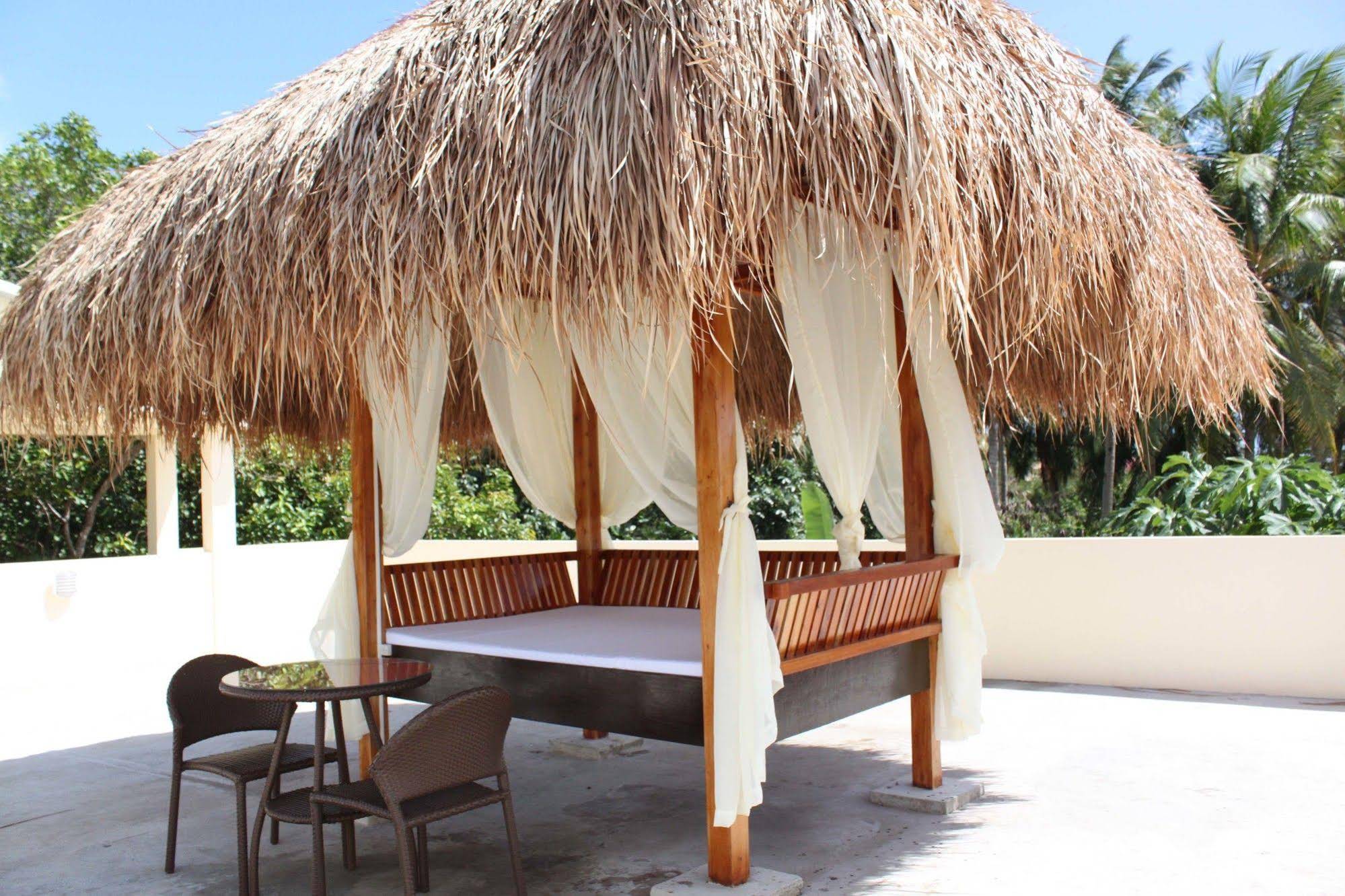 Palms Cove Resort