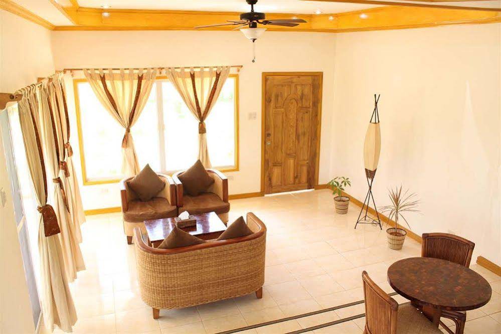 Palms Cove Resort