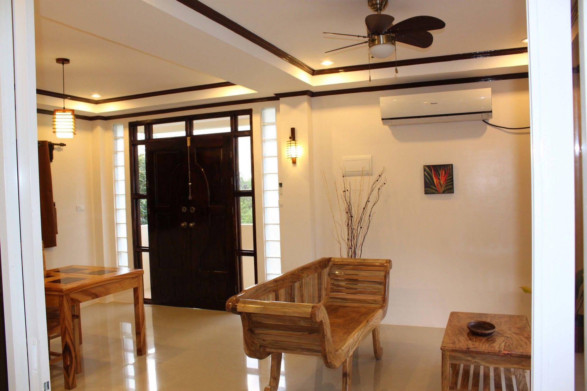 Palms Cove Resort