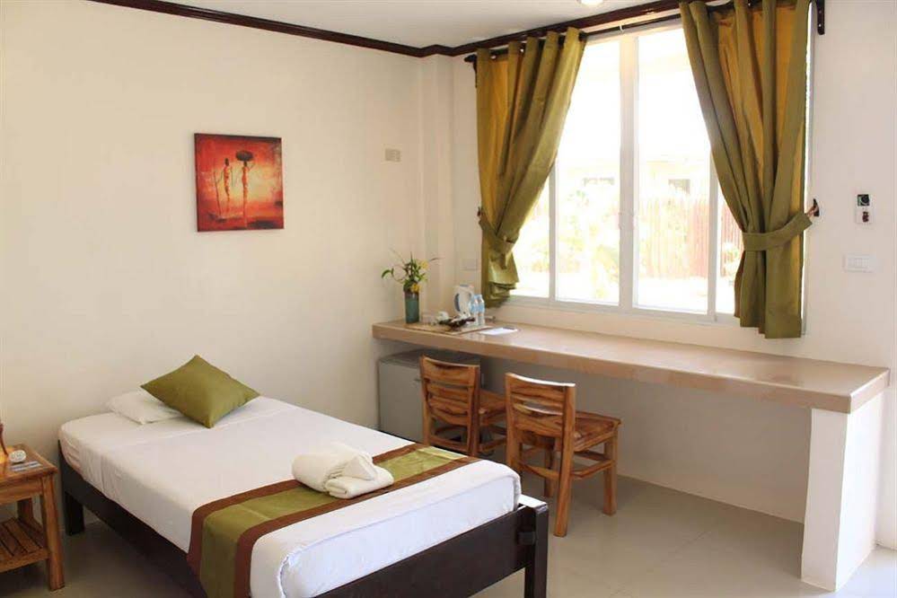 Palms Cove Resort
