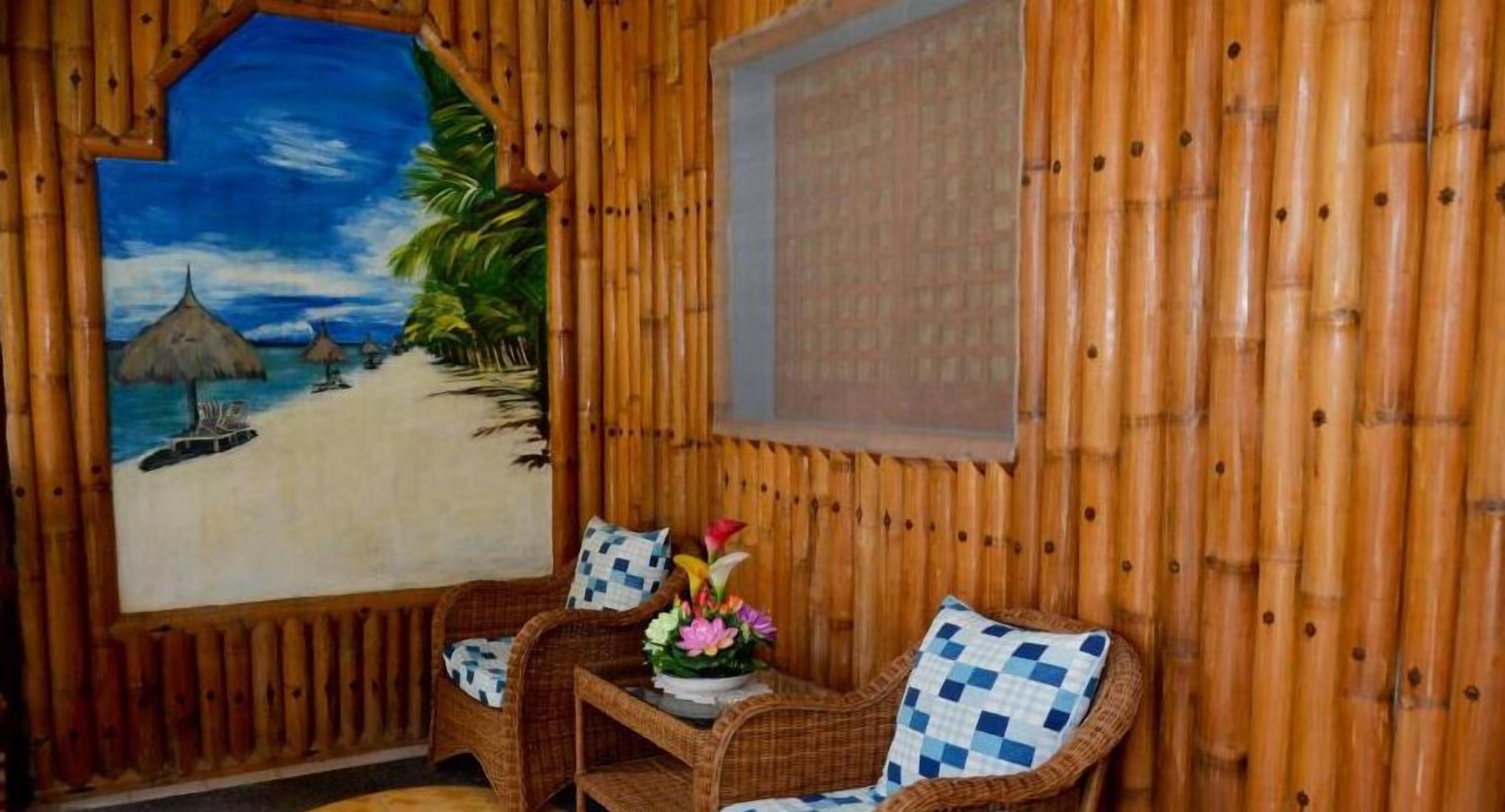 Isla Divina Inn by RedDoorz
