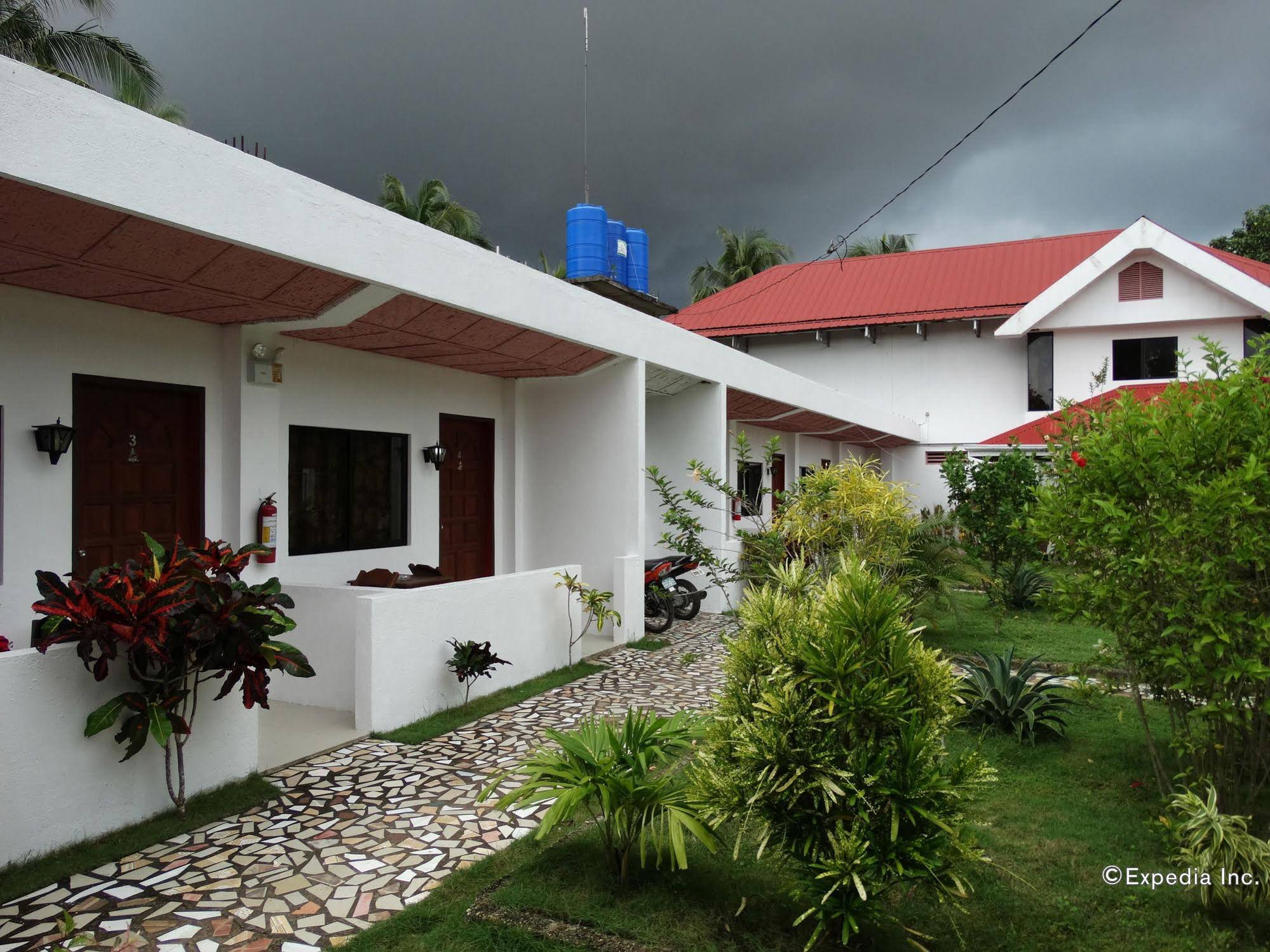 Roberto's Resort