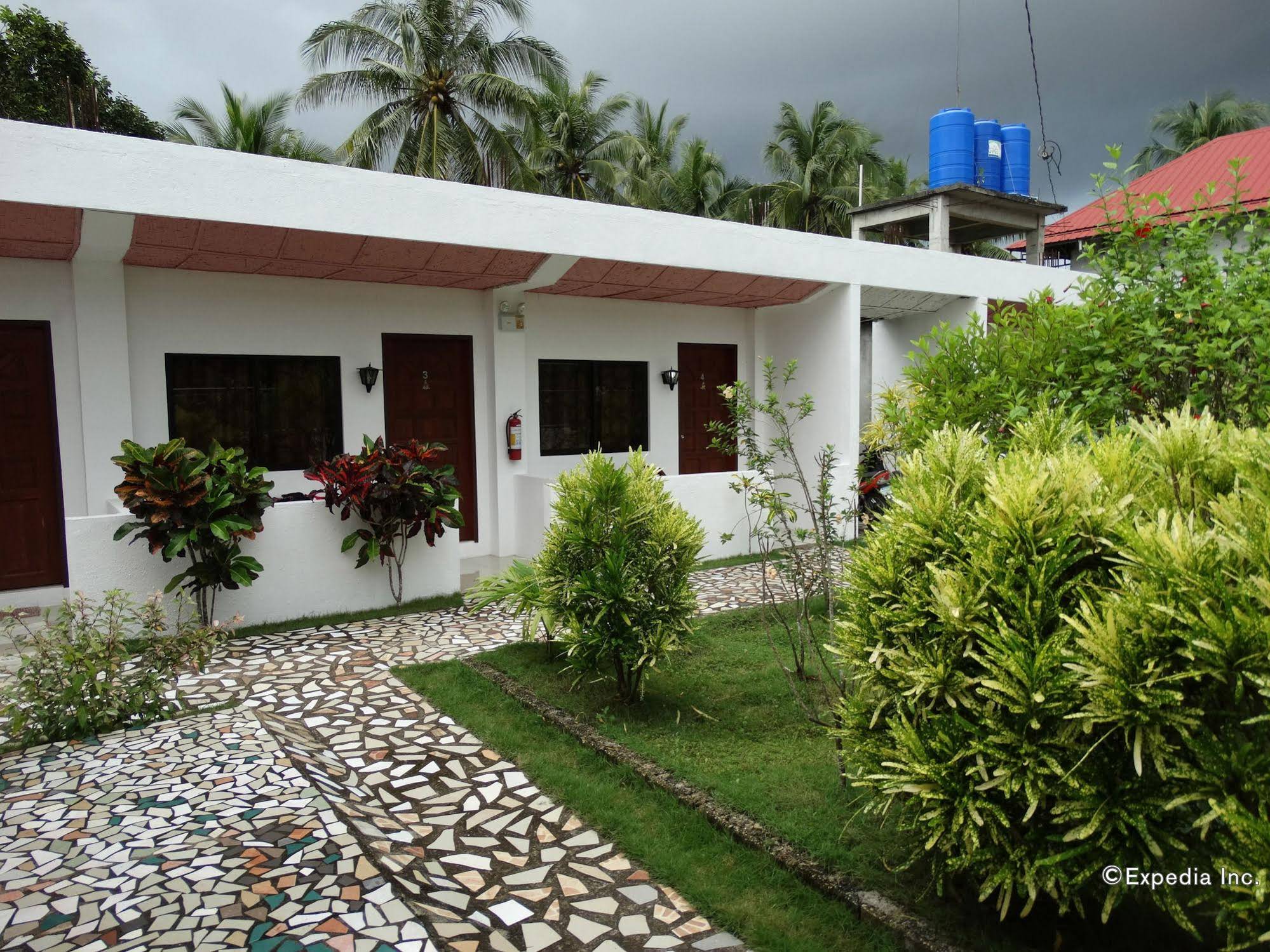 Roberto's Resort