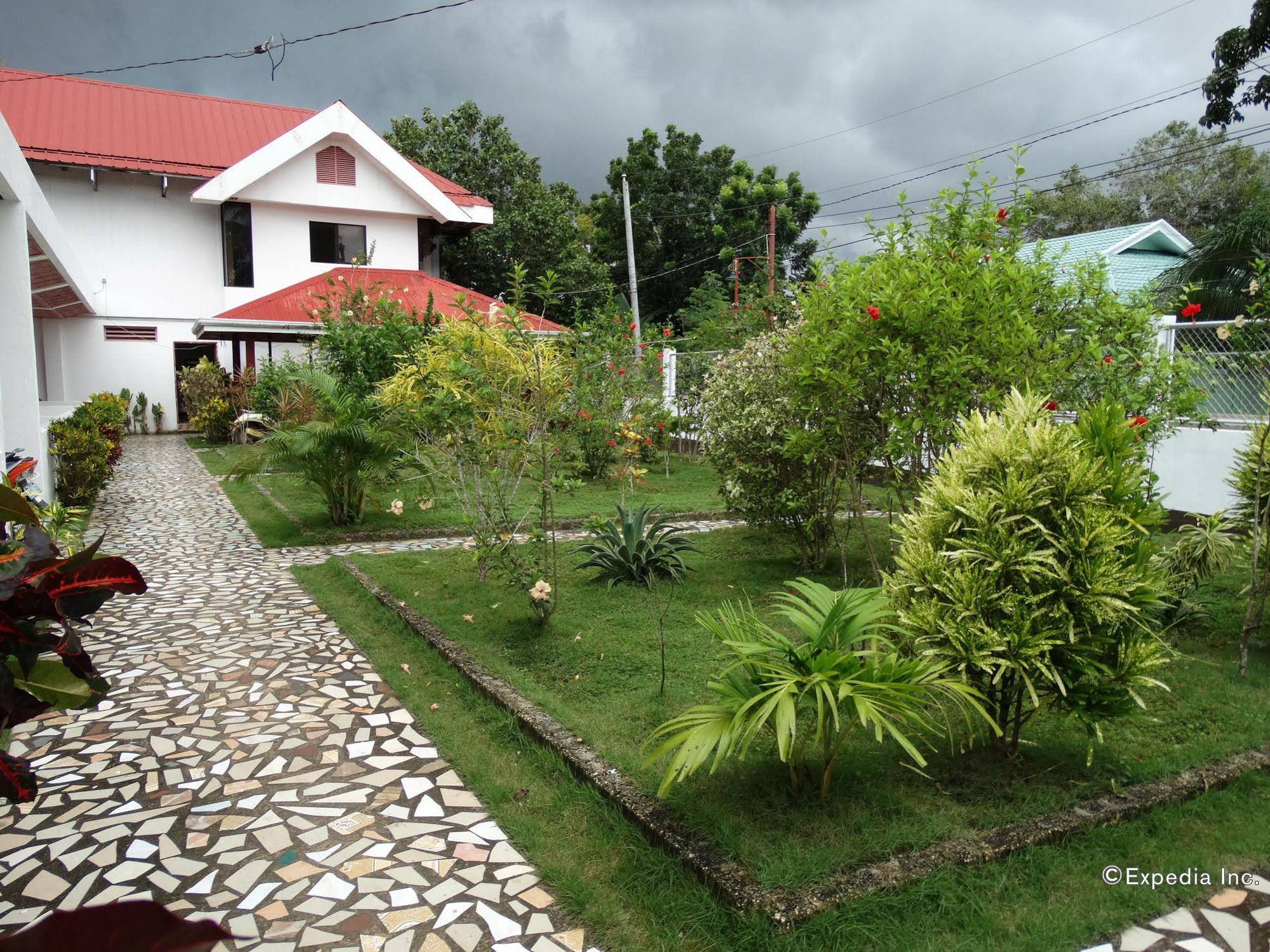 Roberto's Resort