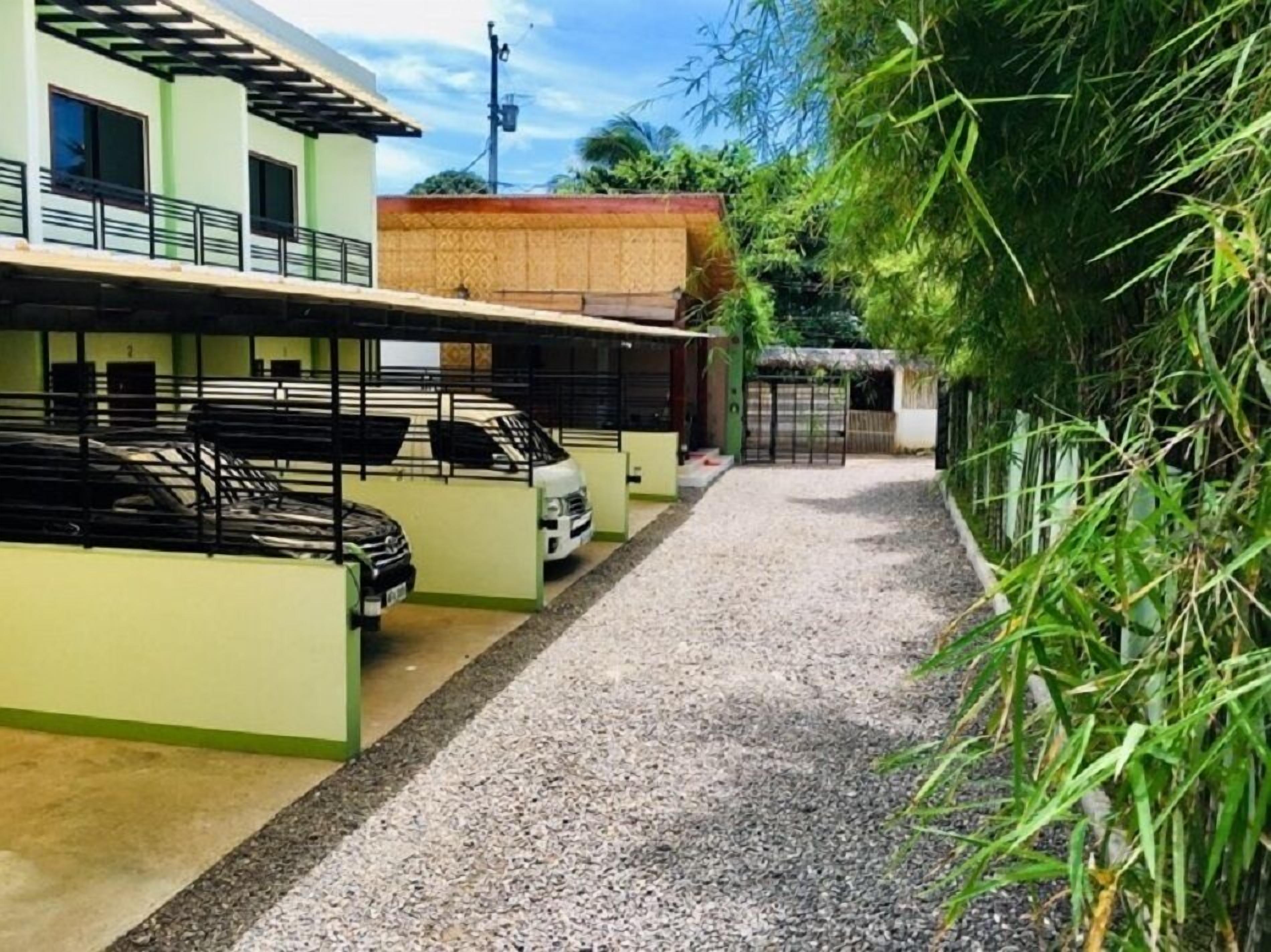 Rona's Townhouses