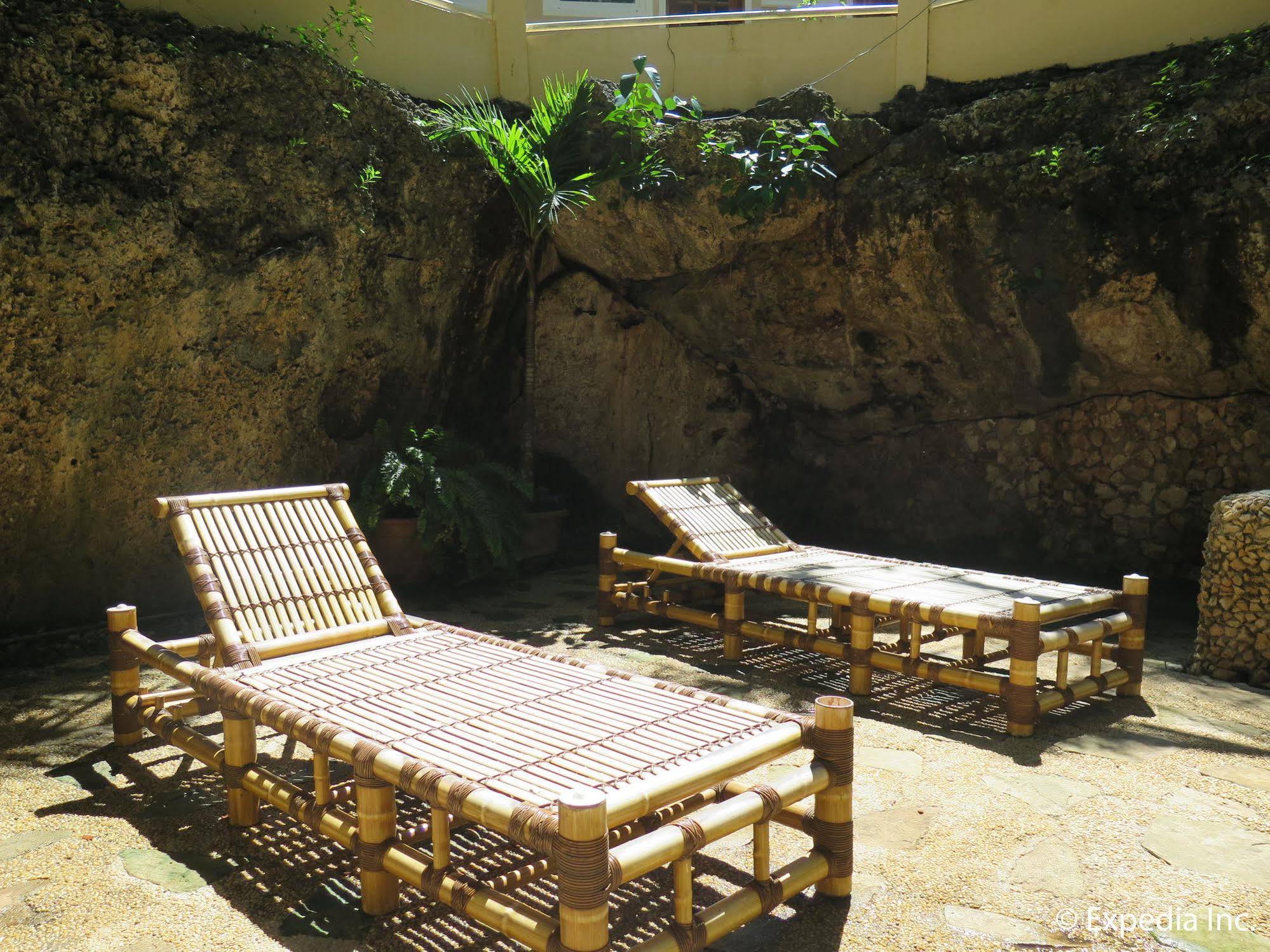 Sun Apartelle Hotel