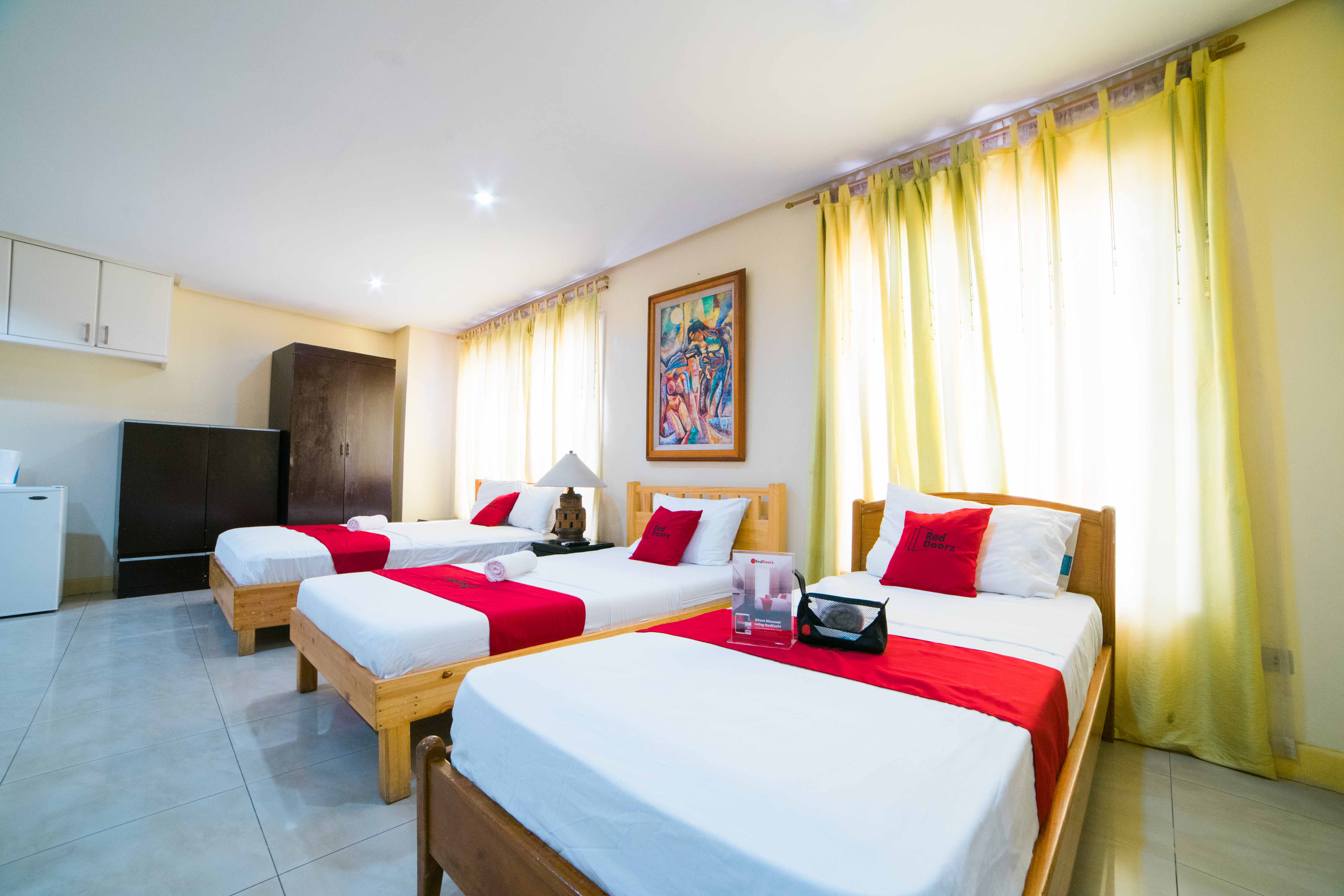 153 Executive Suites by RedDoorz