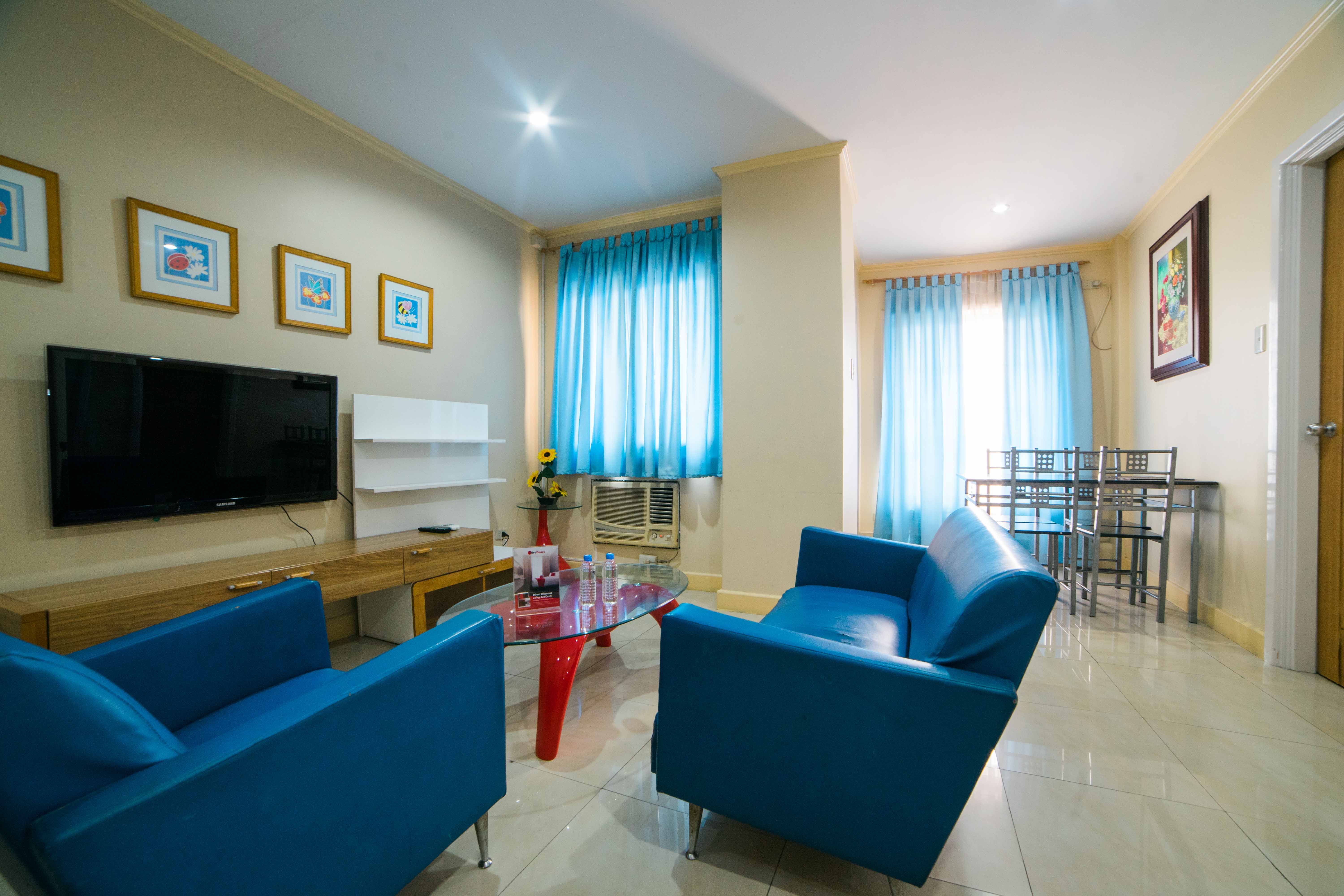 153 Executive Suites by RedDoorz