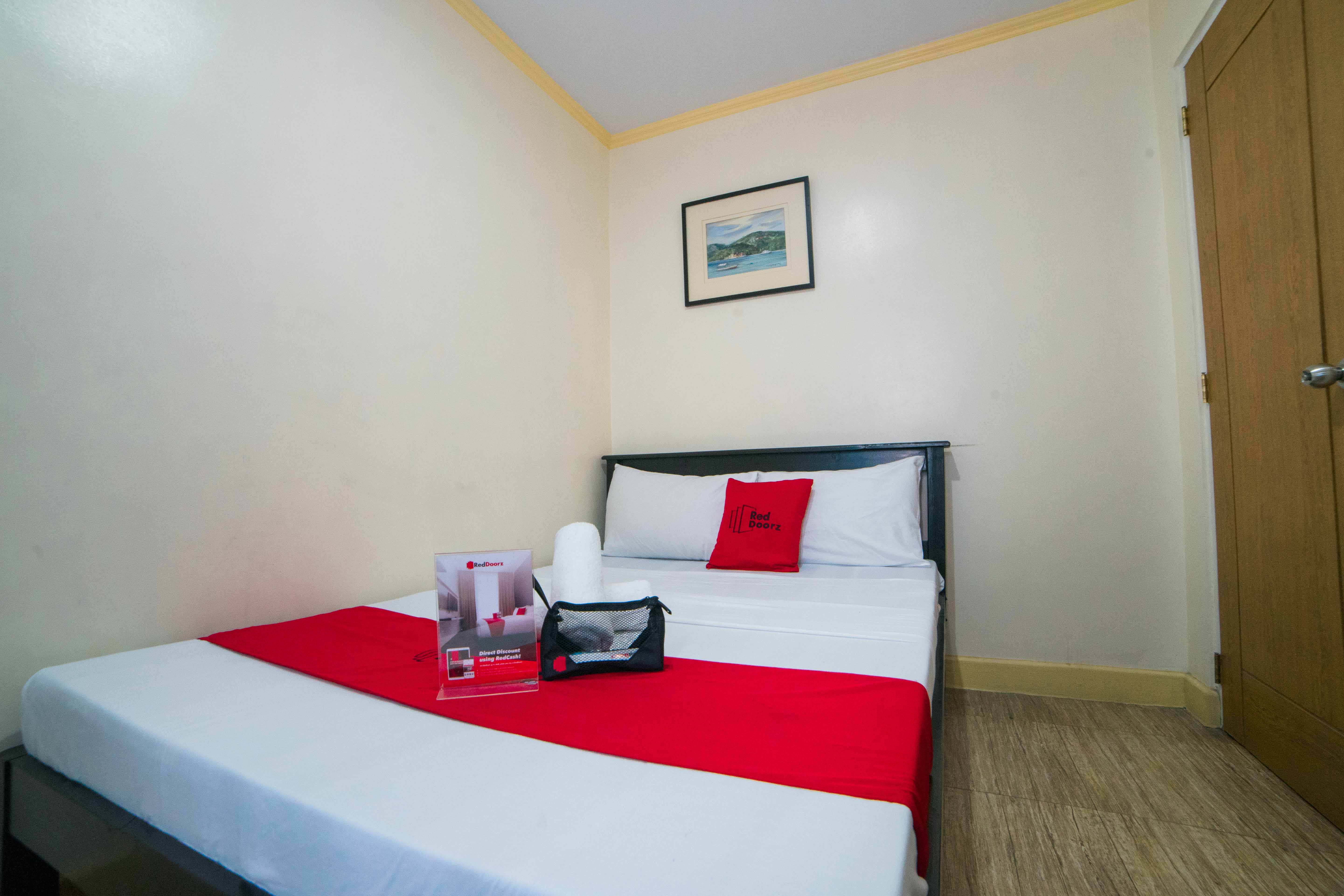 153 Executive Suites by RedDoorz