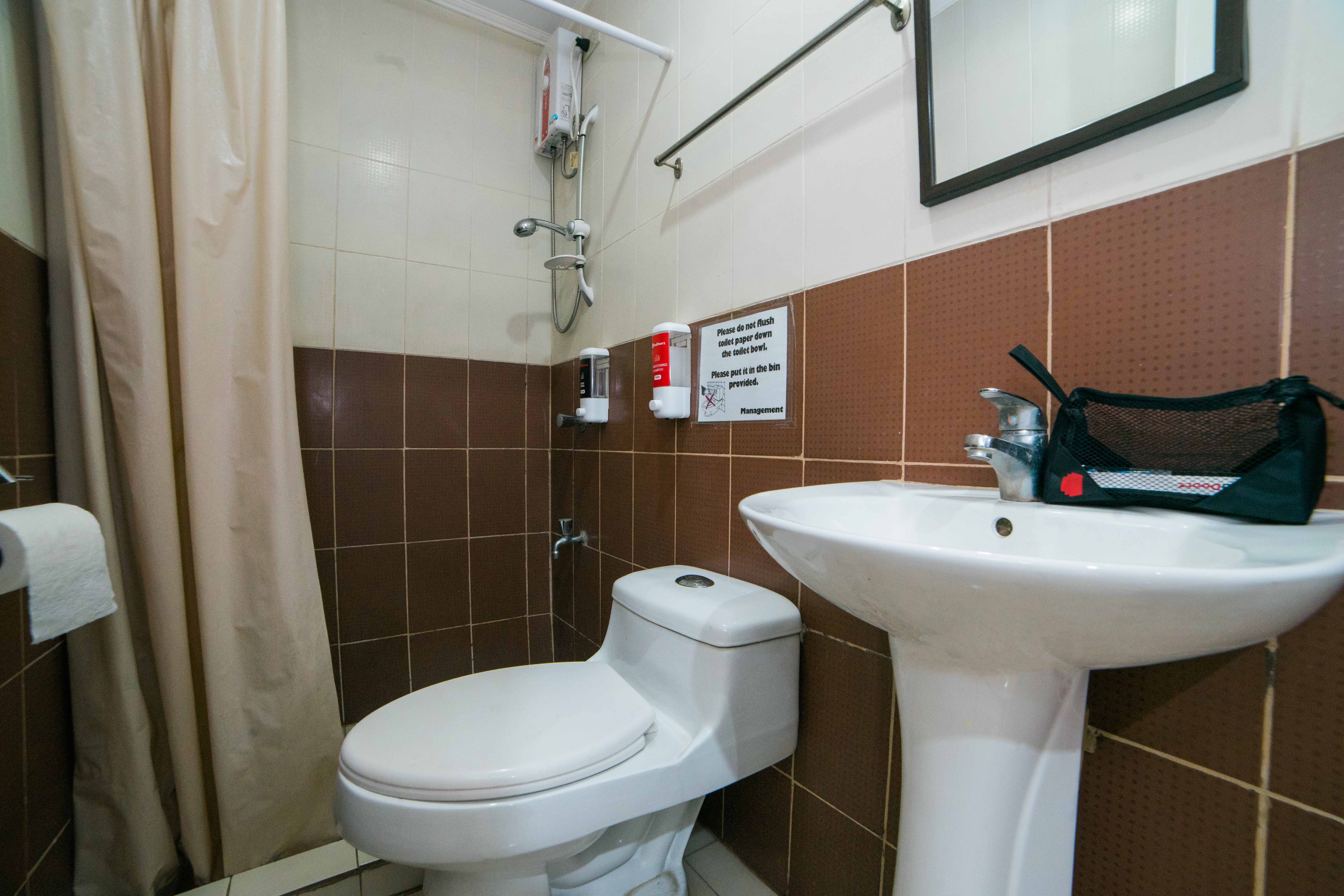 153 Executive Suites by RedDoorz