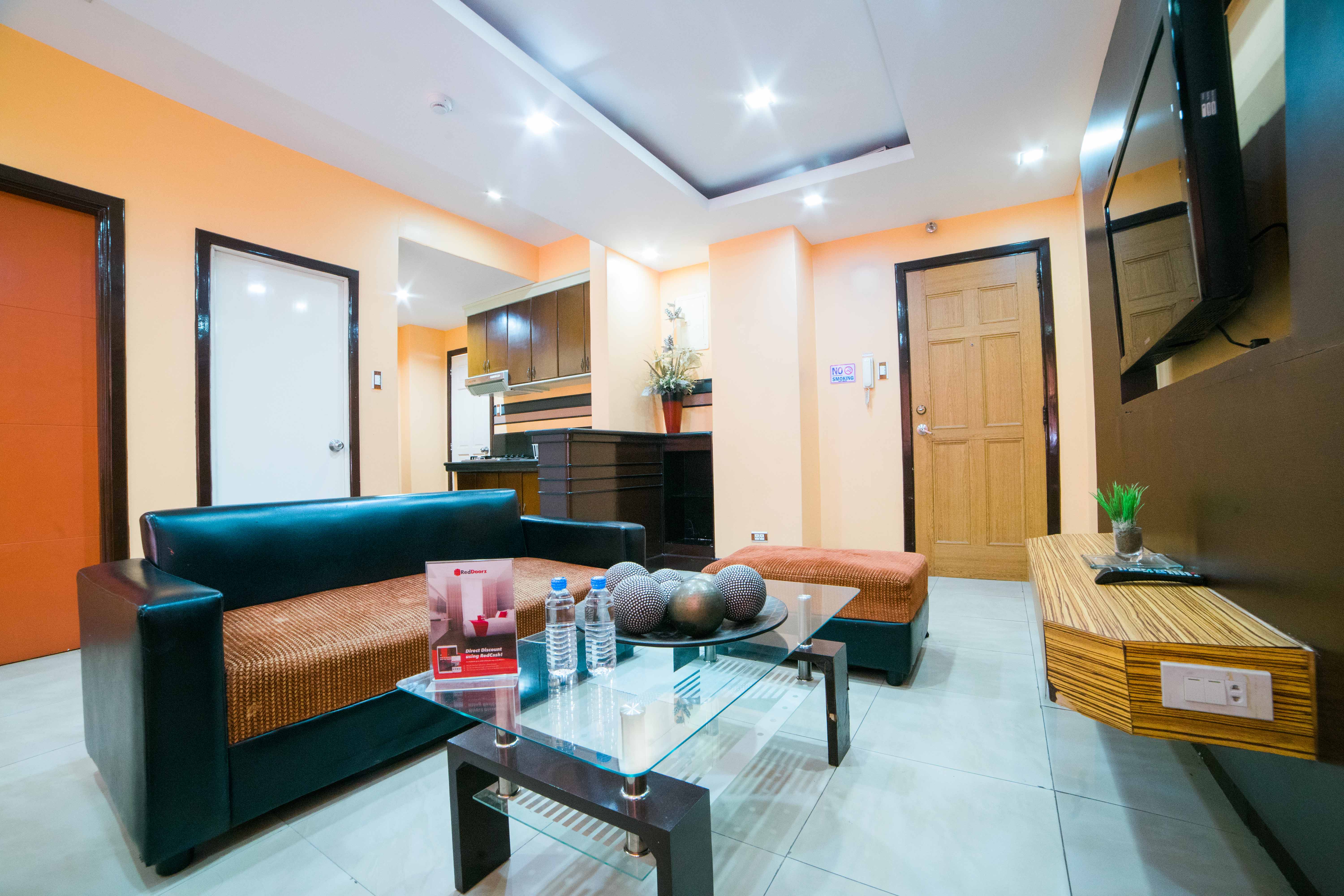 153 Executive Suites by RedDoorz