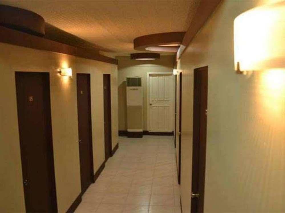 Airport Travelodge Manila - Hostel