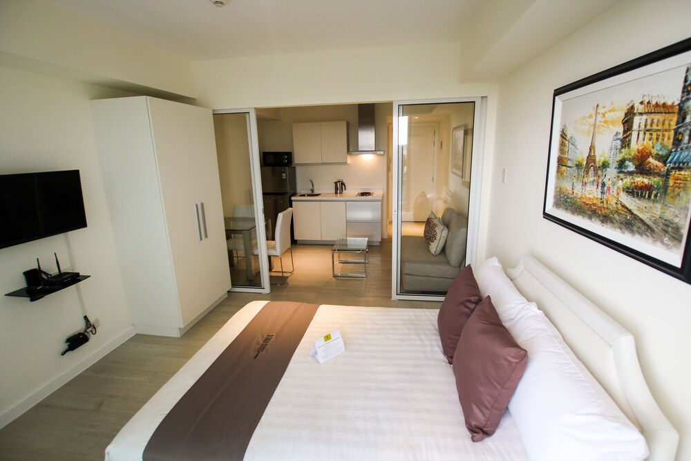 Azure Urban Resort Residences by Siglo Suites