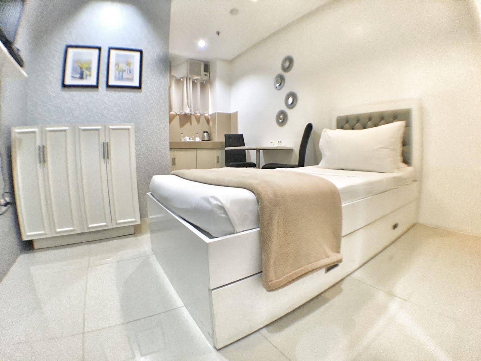 Baymont Suites & Residences