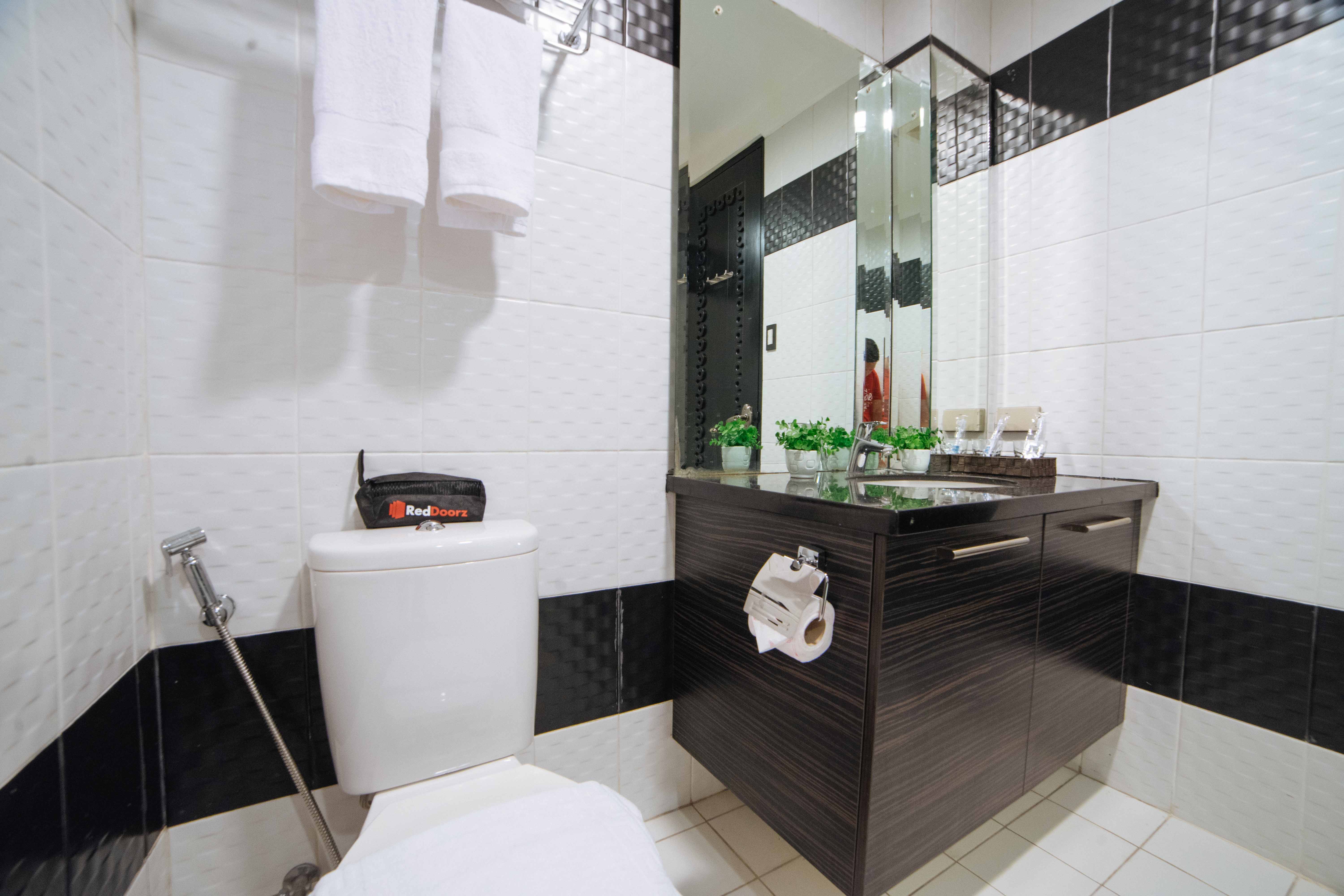 Bless Amare Boutique Hotel by RedDoorz