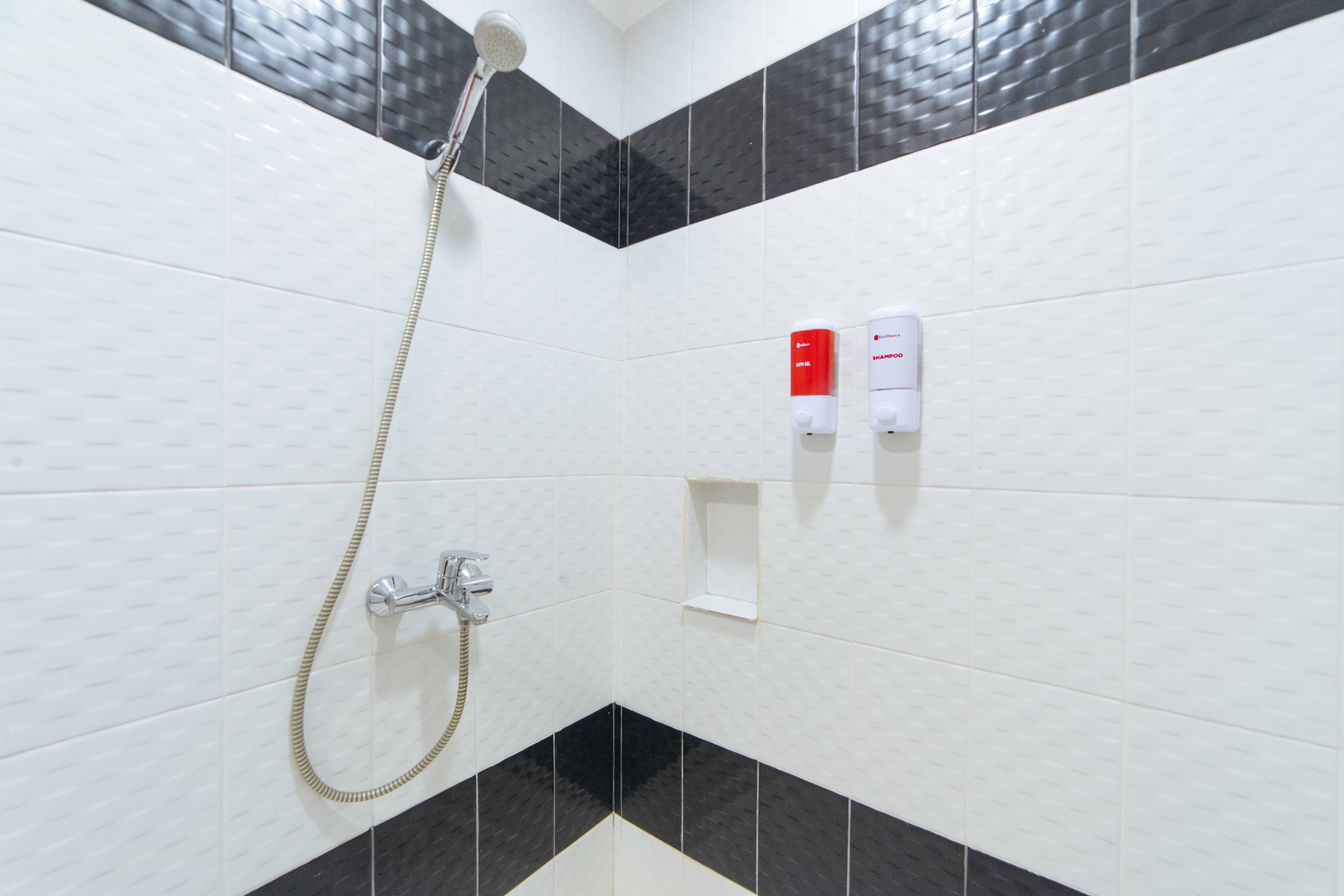 Bless Amare Boutique Hotel by RedDoorz